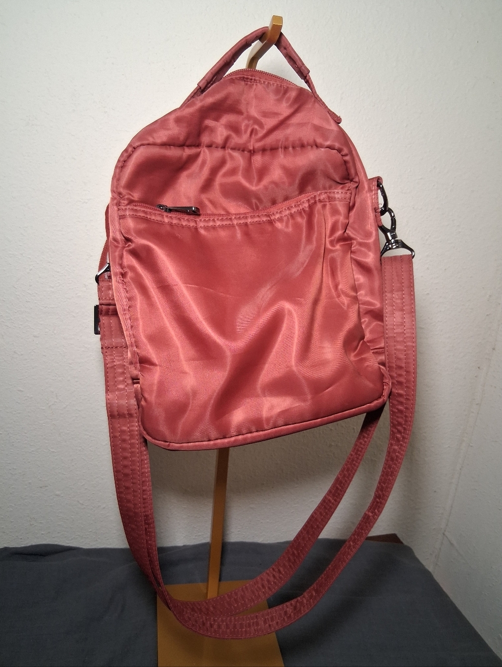 Lug Ranger Small Red Bag - Picture 6 of 9